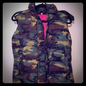 Joie Camo Puffer Vest